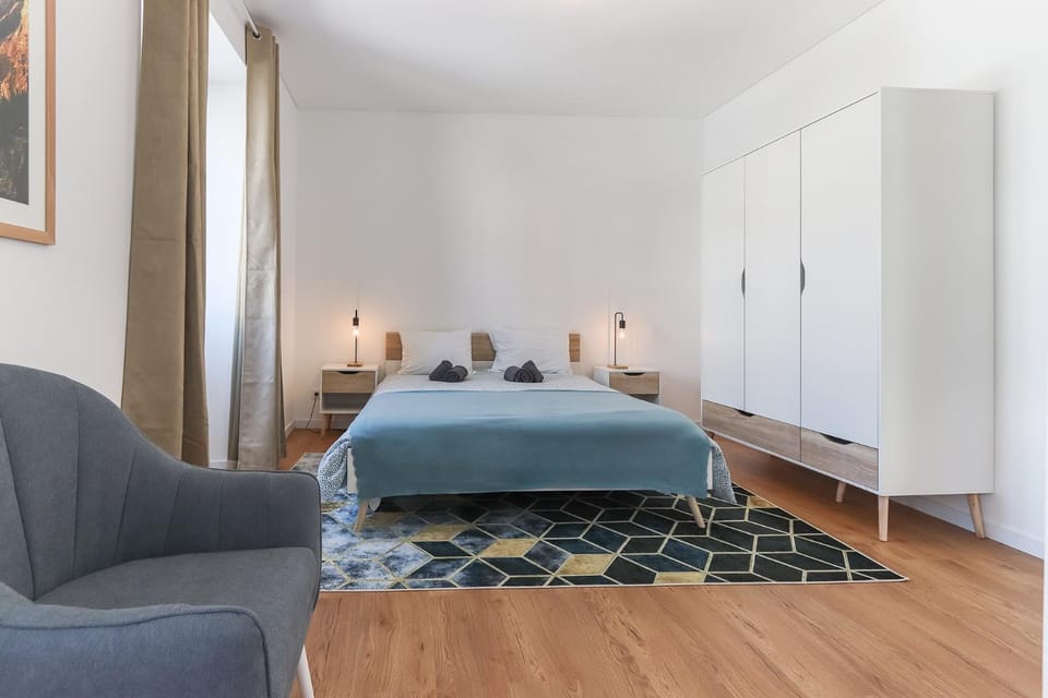Bed, Photo of the whole room, Bedroom, wardrobe