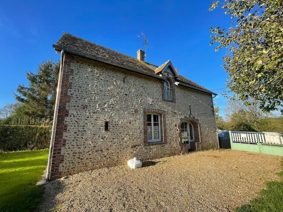 La grange Mirabelle House in Centre-Val de Loire