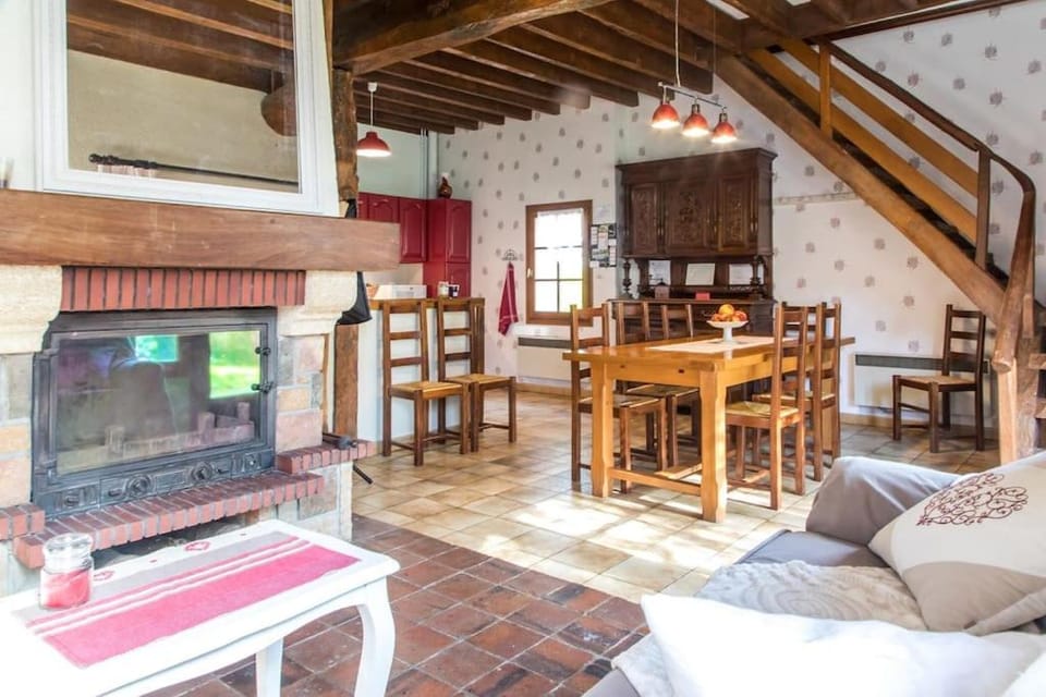 La grange Mirabelle House in Centre-Val de Loire