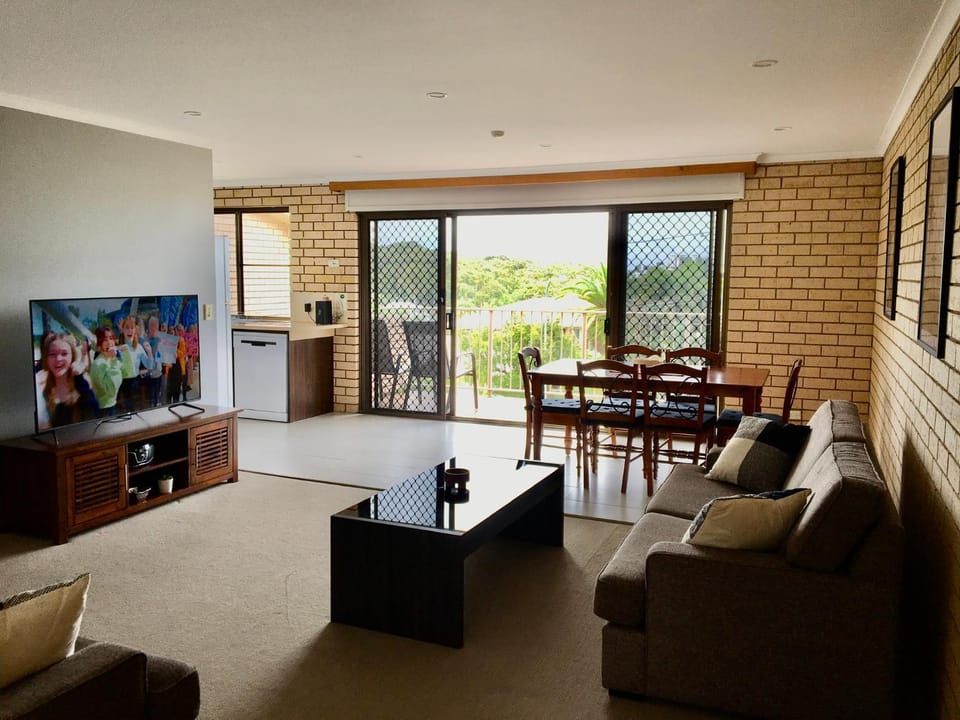SeascapeatAlexBeach Budget Accomodation Apartment in Sunshine Coast