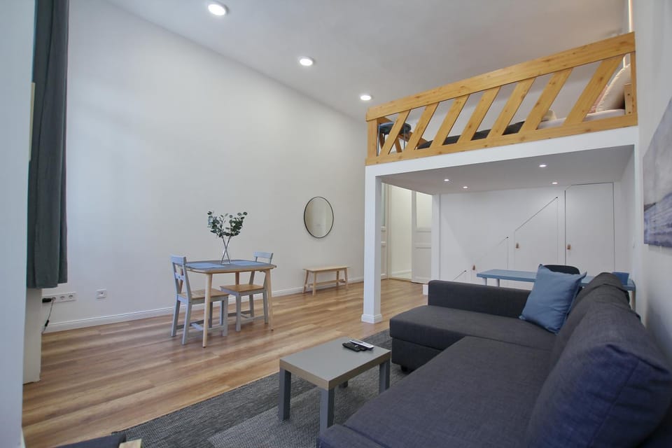 Living room, Photo of the whole room, Seating area, Dining area