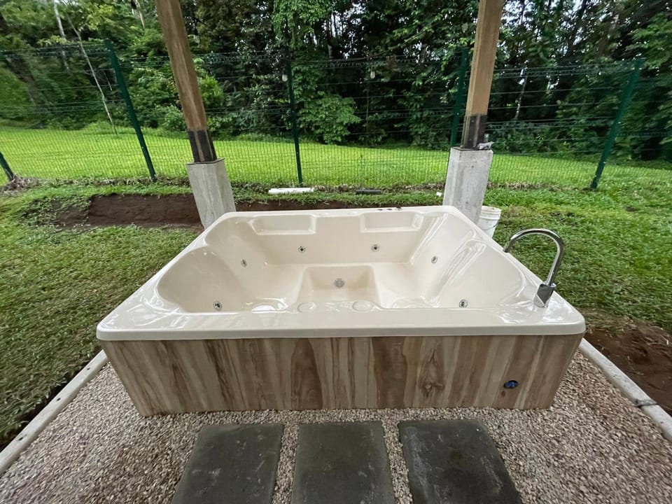 River Paradise Villa With Private Jacuzzi Villa in Alajuela Province