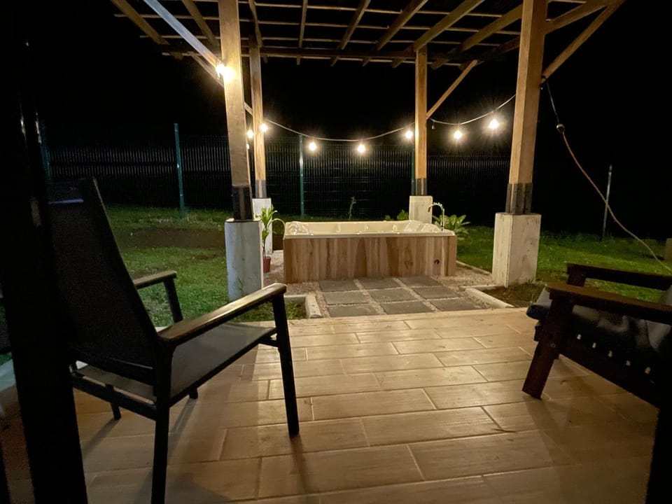 River Paradise Villa With Private Jacuzzi Villa in Alajuela Province