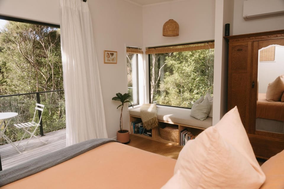 Treehouse Hideaway at Rekindle Treehouses House in Northland