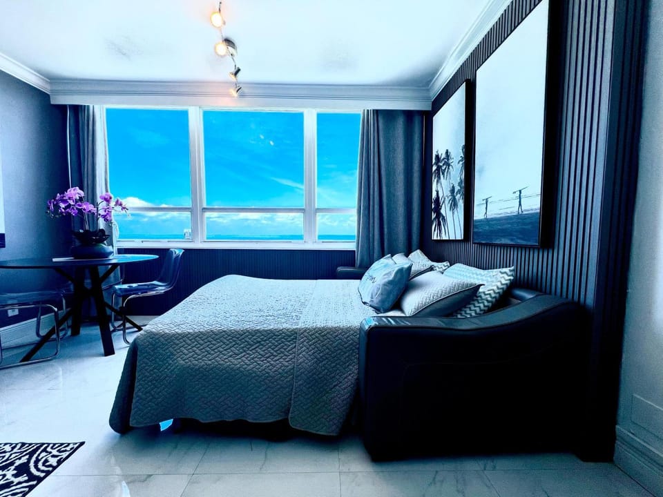 Seating area, Bedroom