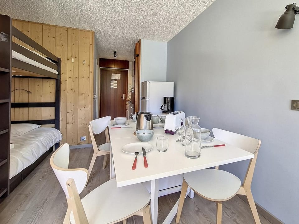 Studio spacieux ski aux pieds, Wi-Fi, Méribel - FR-1-688-43 Apartment in Les Allues