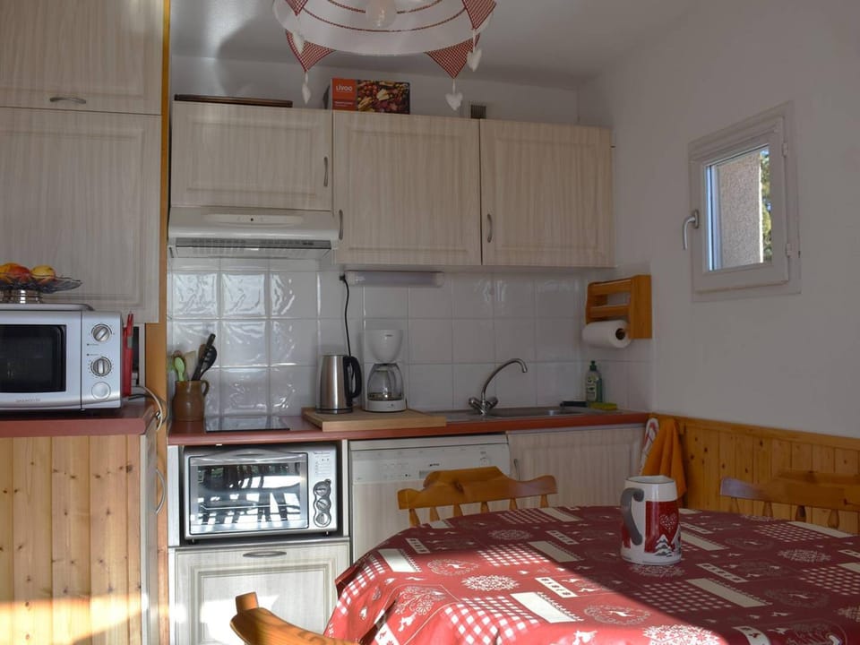 Bel appartement 2 pièces cabine ensoleillé - FR-1-580-80 Cabin in Bolquère