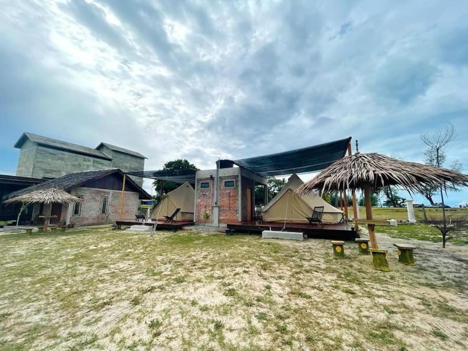 Property building, Garden view