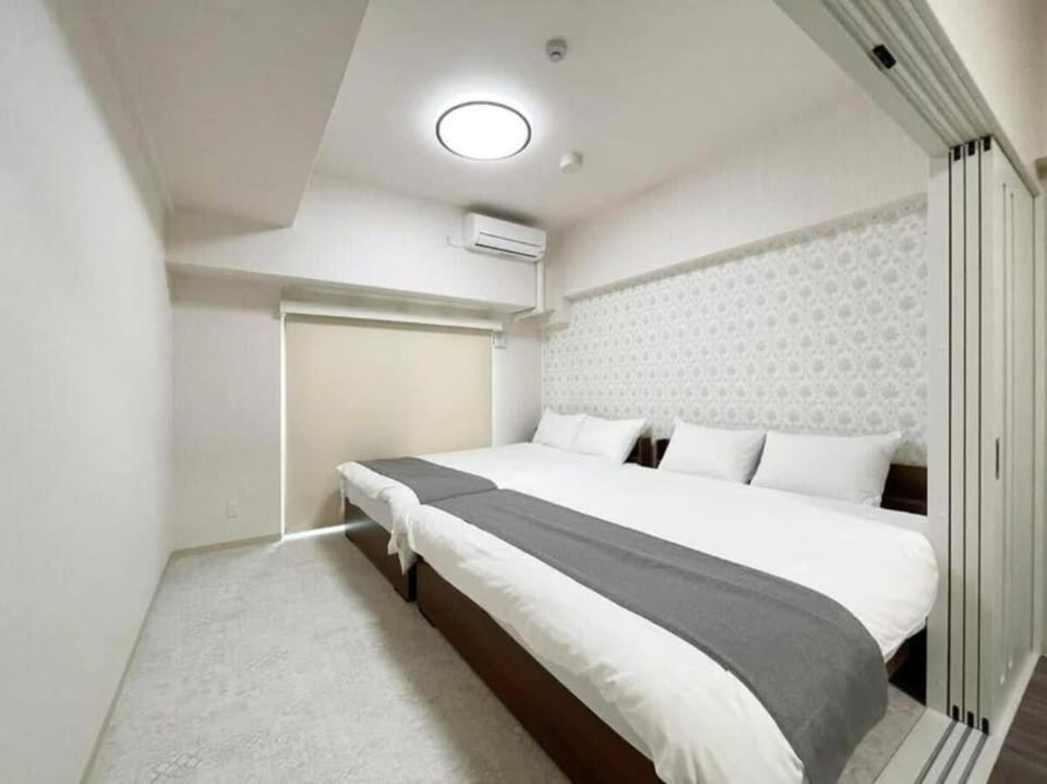 Bed, Bedroom, air conditioner