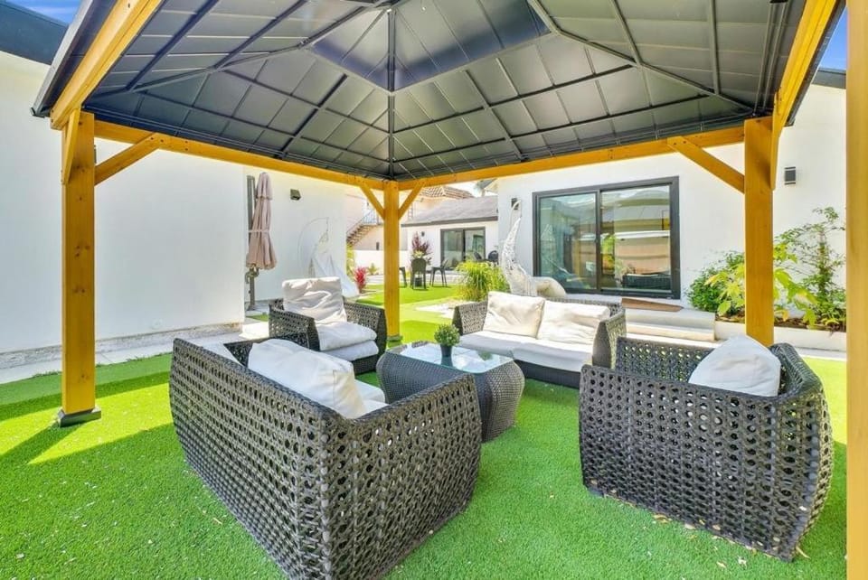 Luxury 2 bedroom villa Villa in Huntington Beach