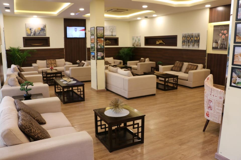 Communal lounge/ TV room