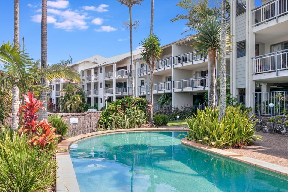 Property building, Swimming pool