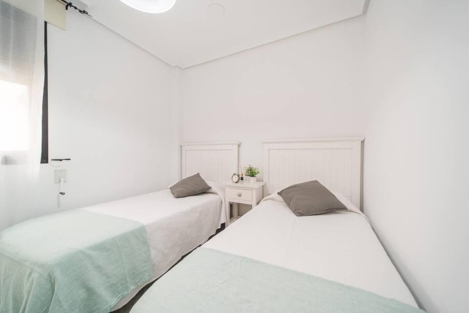 Expoholidays - Plaza Santa Rita Apartment in Almería