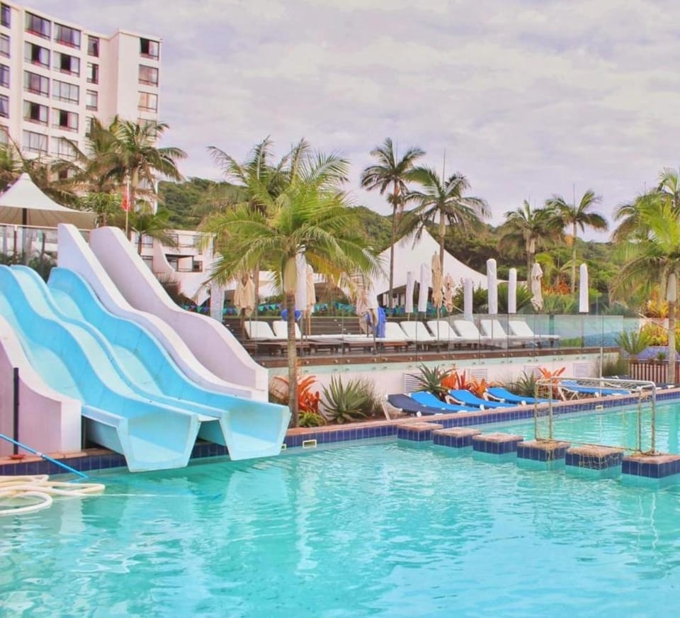 Day, Aqua park, Pool view, Swimming pool, sunbed
