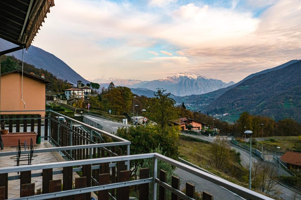 Natural landscape, View (from property/room), Balcony/Terrace, Mountain view
