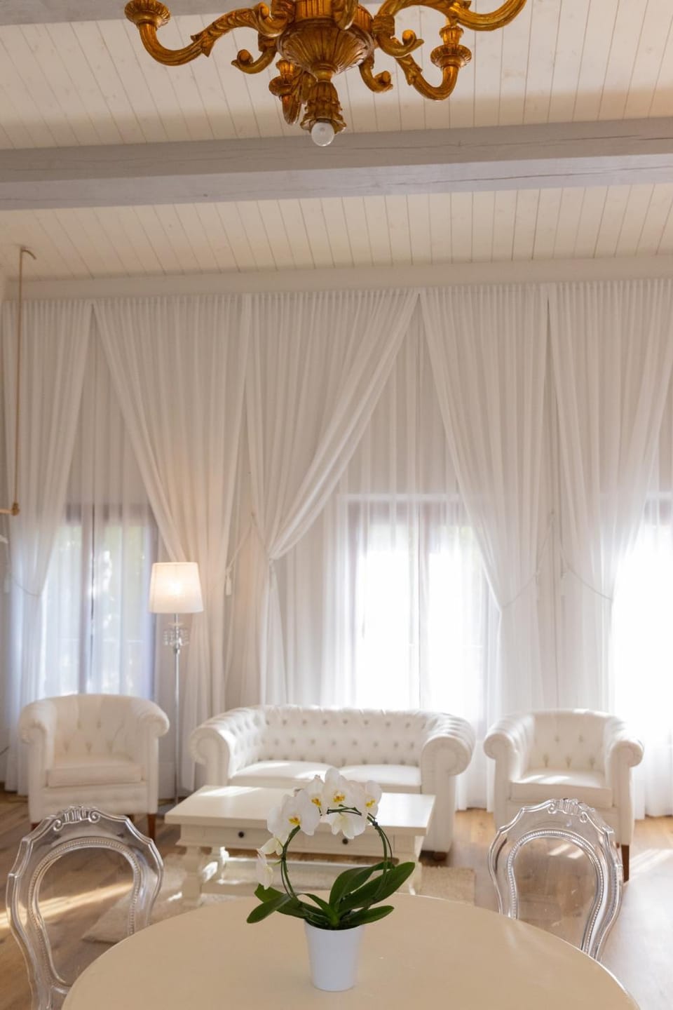 Living room, Photo of the whole room, Seating area, Bedroom