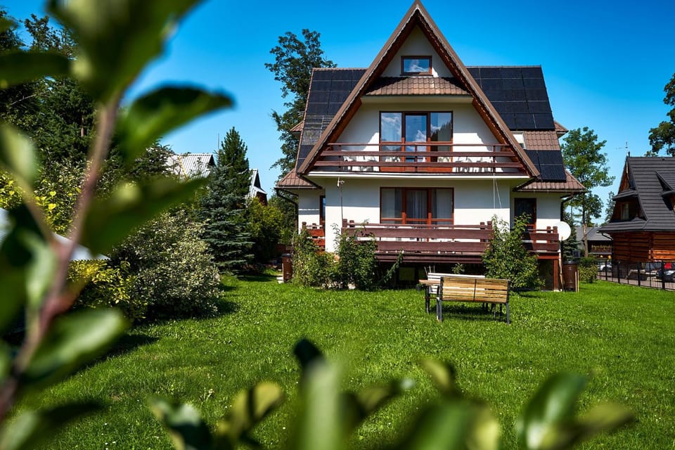 Property building, Garden, Garden view