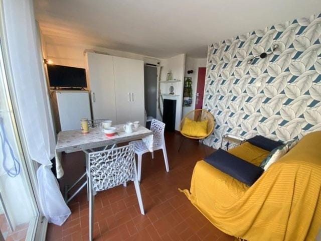 Studio cosy avec très belle vue sur la mer et parking privé 4GP162 Apartment in Le Barcarès