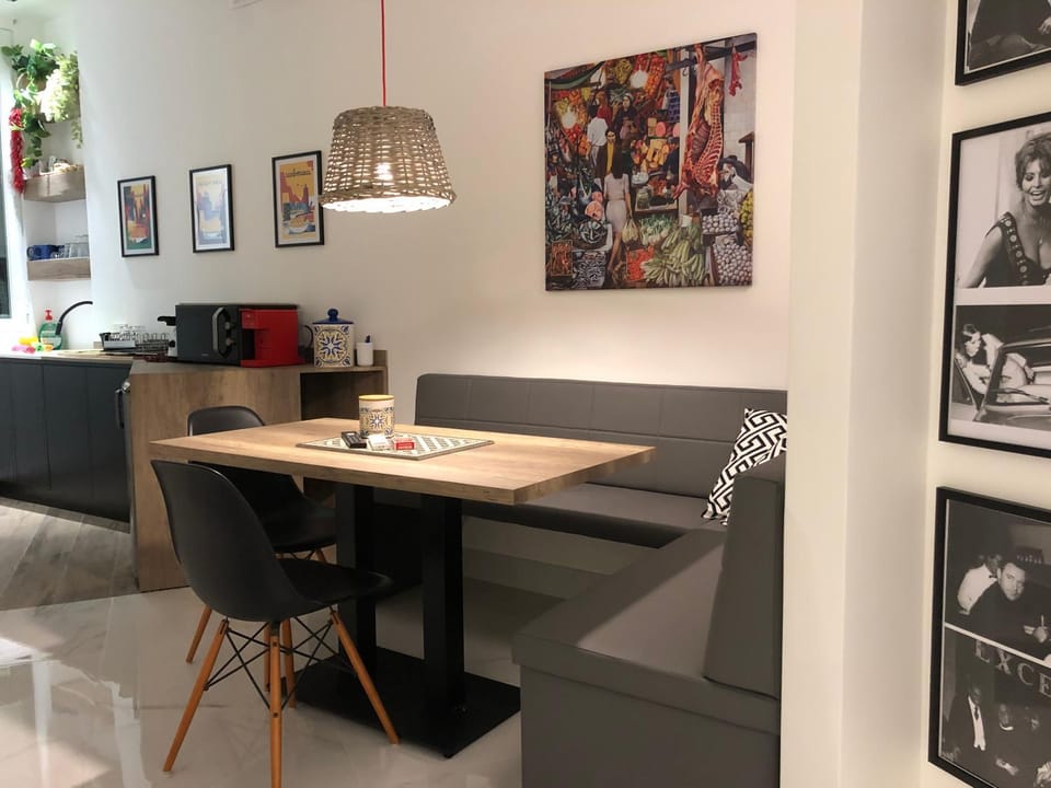 Living room, Dining area