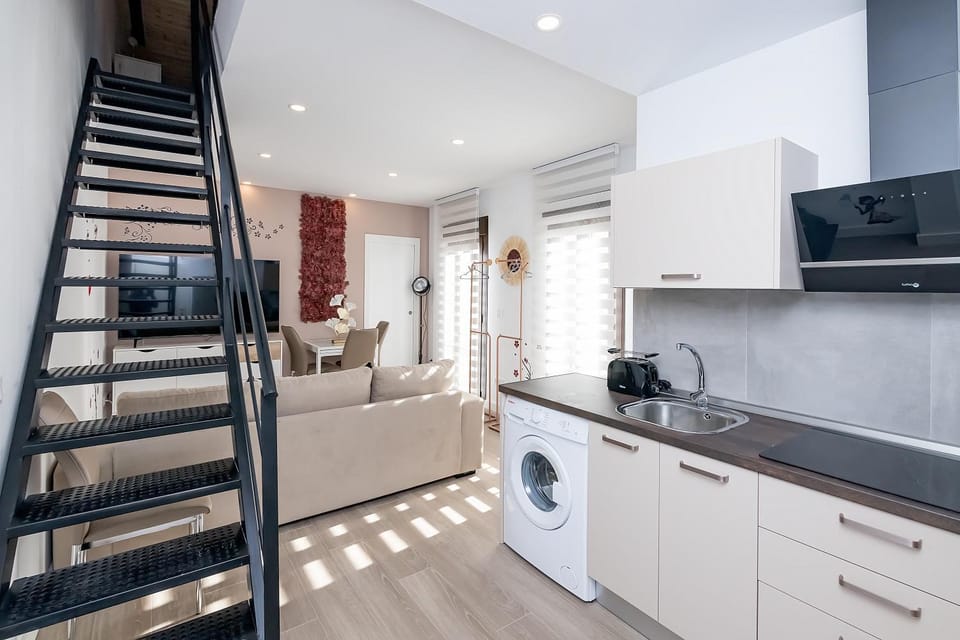 Kitchen or kitchenette, Living room