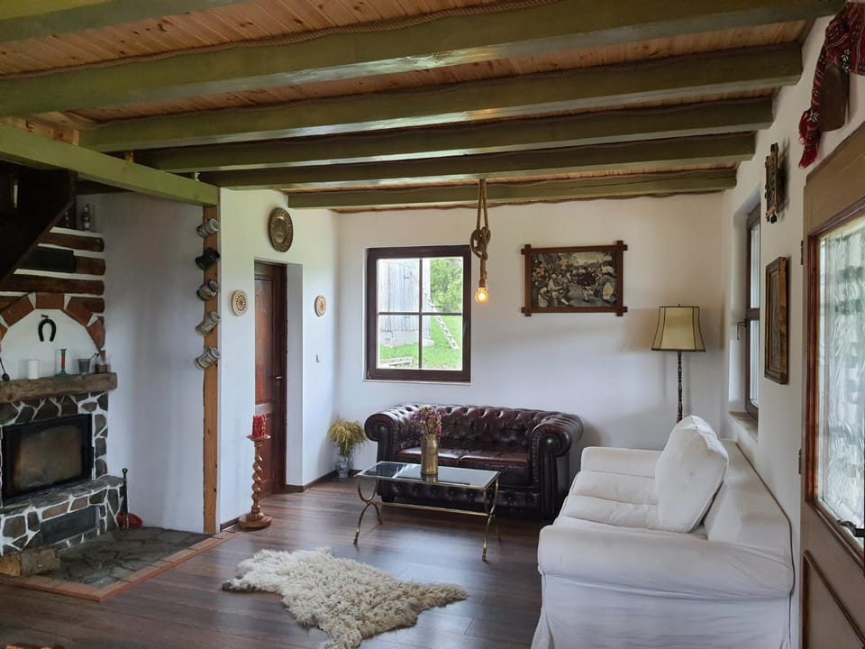 Living room, fireplace