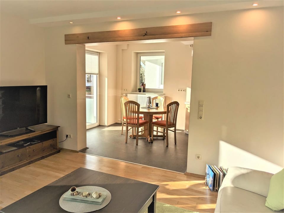 Communal lounge/ TV room, Living room, Seating area, Dining area