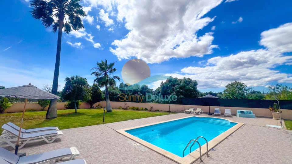 Garden, Swimming pool, sunbed