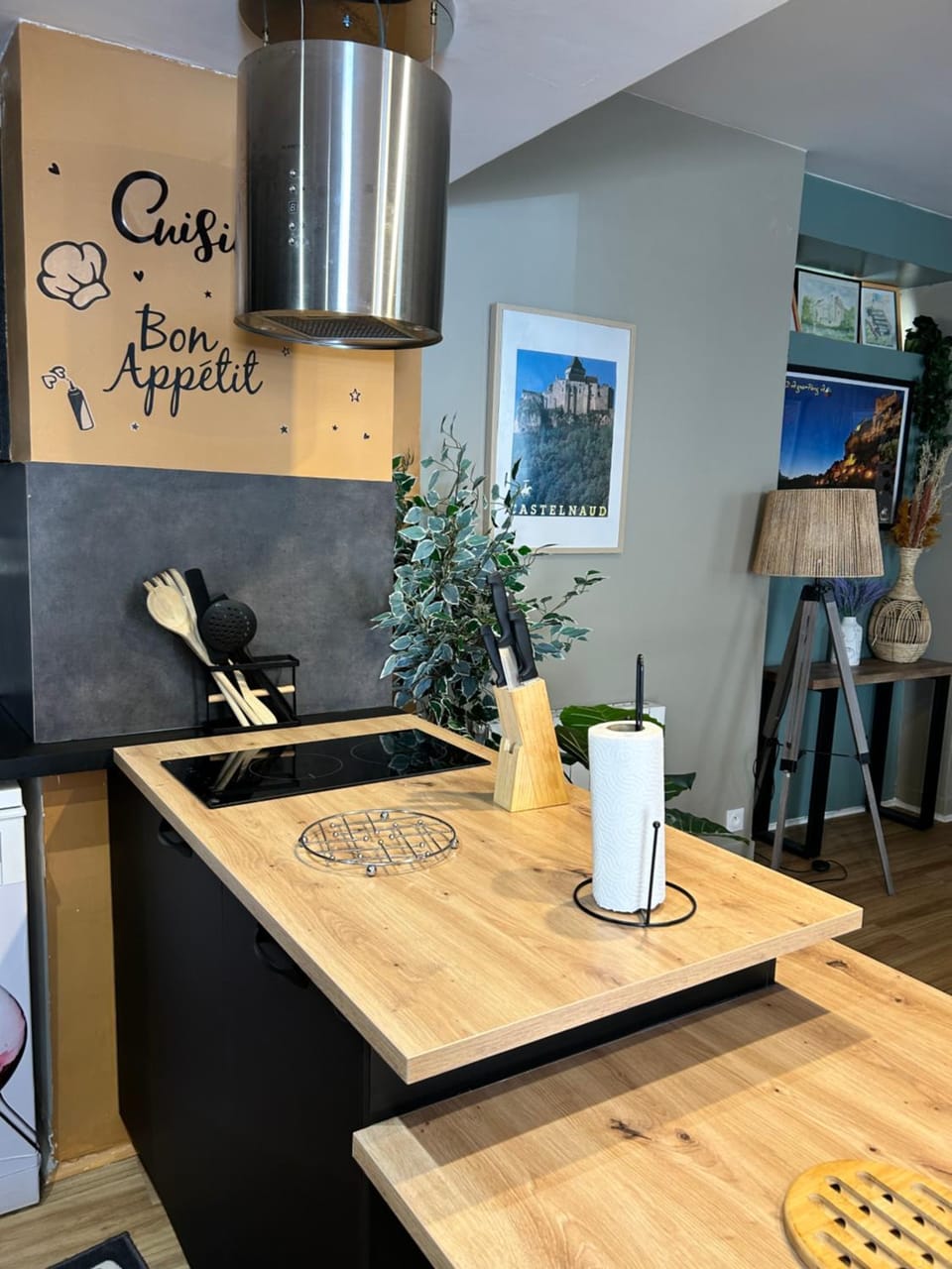 Kitchen or kitchenette, stove