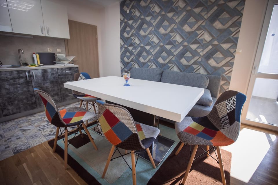 Kitchen or kitchenette, Living room, Dining area