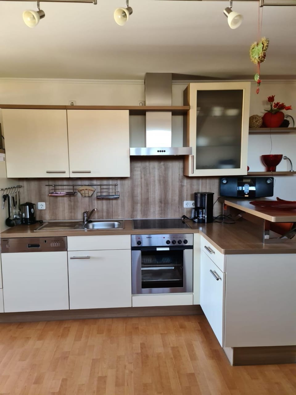 Coffee/tea facilities, Kitchen or kitchenette, dishwasher, pet friendly, stove
