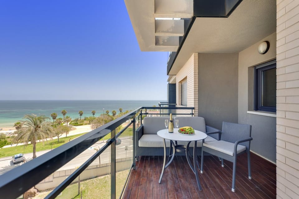 View (from property/room), Balcony/Terrace, Sea view