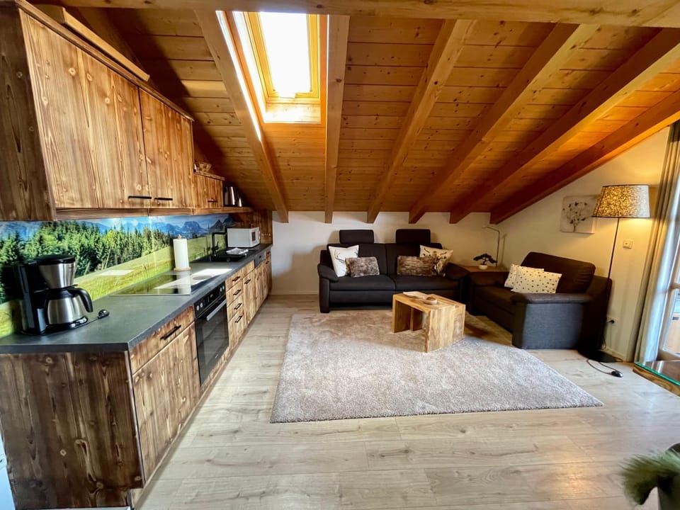 Kitchen or kitchenette, Living room