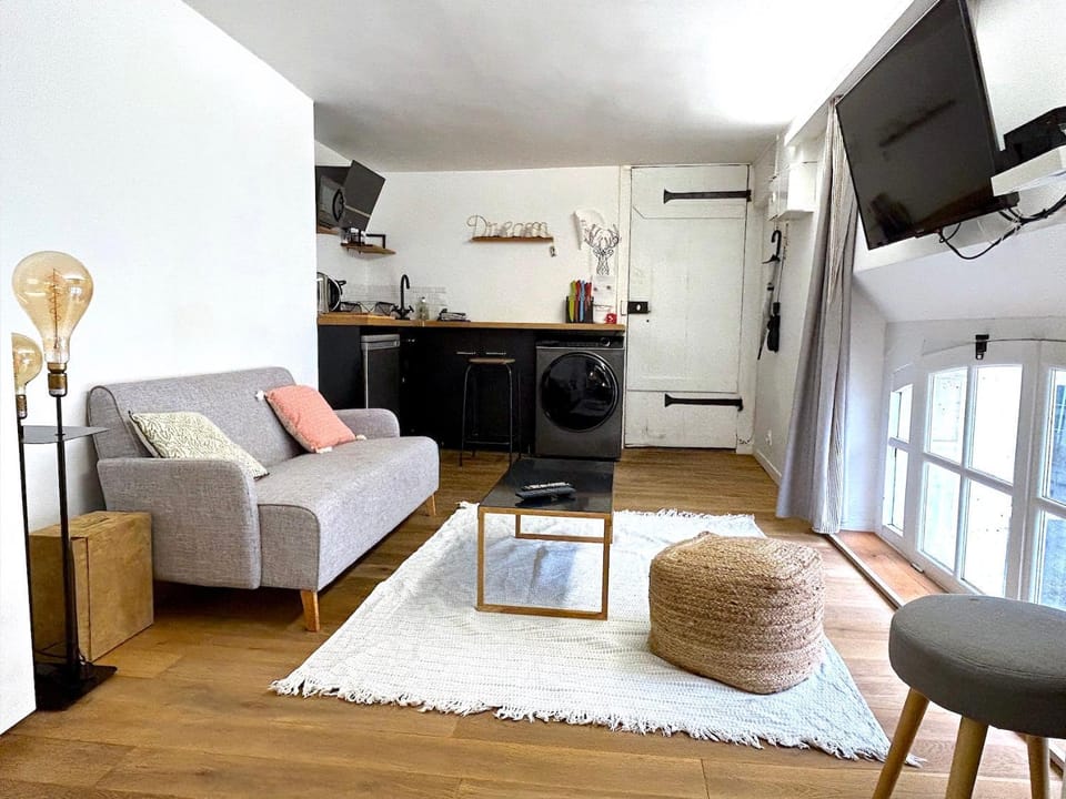 TV and multimedia, Living room, kitchen