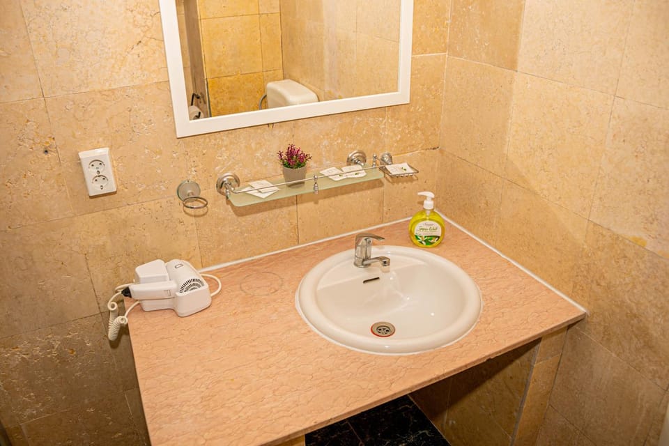 Bathroom, heating