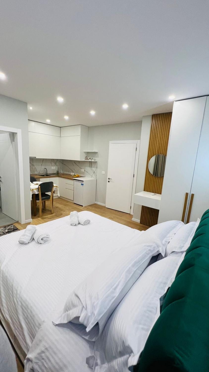 Bed, Kitchen or kitchenette, Bedroom, towels