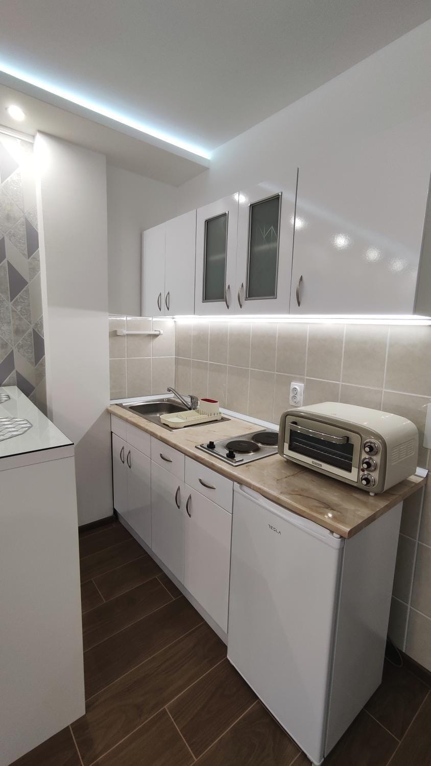 Kitchen or kitchenette, pet friendly, stove