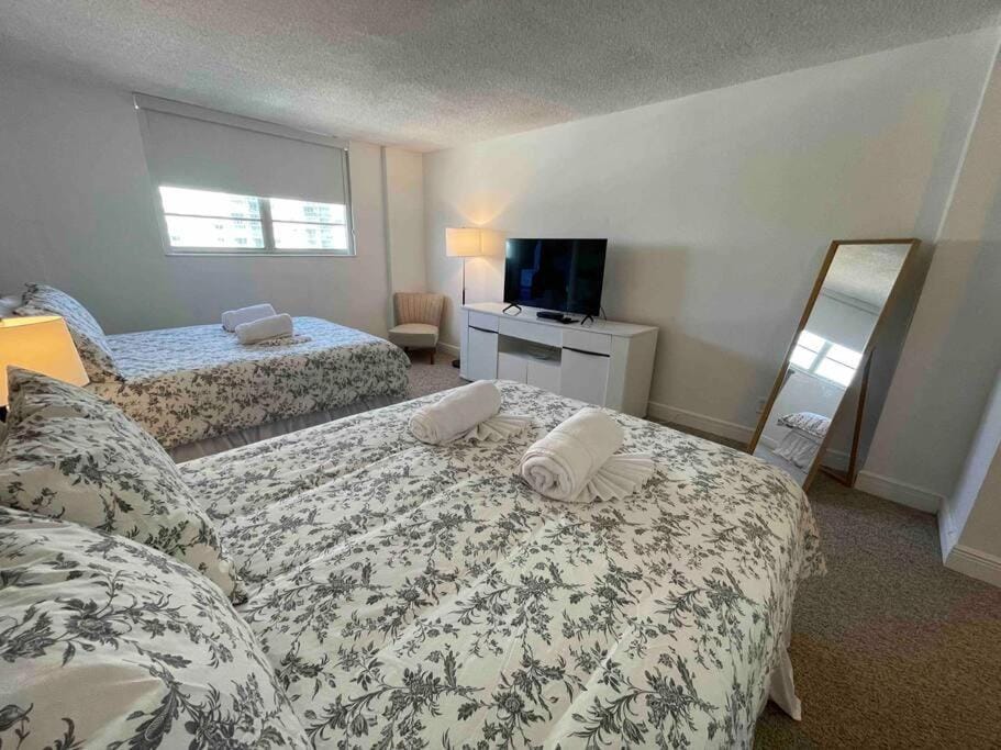 Ocean reserve 702 - STR 2315 Apartment in Sunny Isles Beach