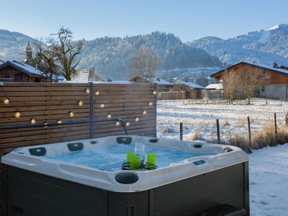 Hot Tub, Mountain view