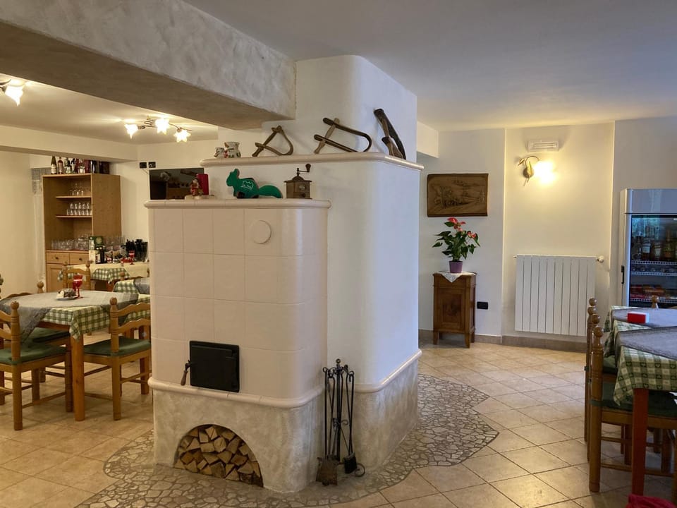 Communal lounge/ TV room, Lobby or reception, flat iron