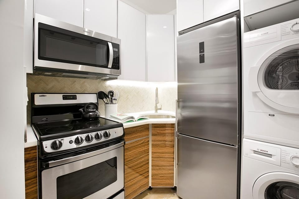 24-6 Gramercy area Newly reno Studio W D in unit Apartment in Lower Manhattan