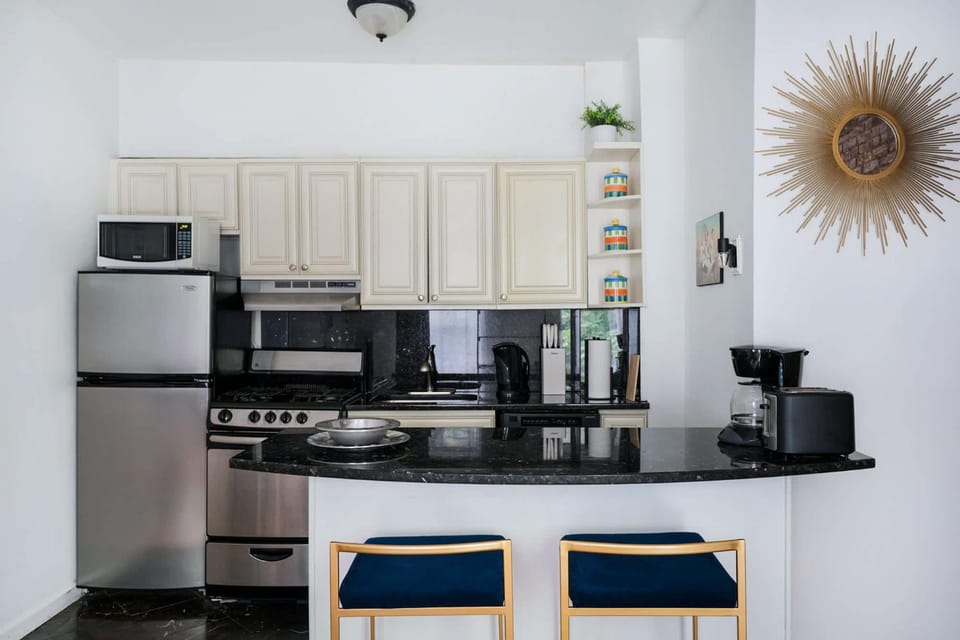 26-3B 1BR prime gramercy WD in unit Courtyard Apartment in Lower Manhattan