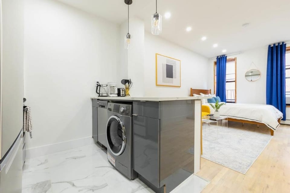 1597-13 I Brand new Studio Prime upper east W&D Apartment in Upper East Side
