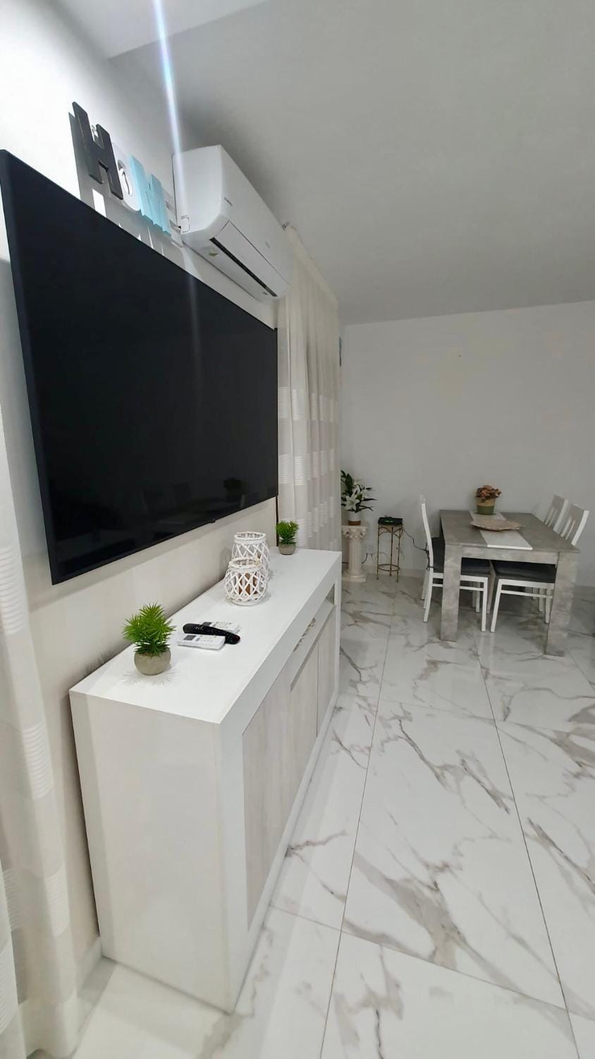 TV and multimedia, Dining area