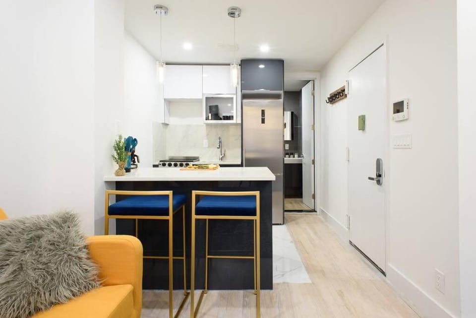 1597-8 Luxury STUDIO Upper East Side W&D Apartment in Upper East Side