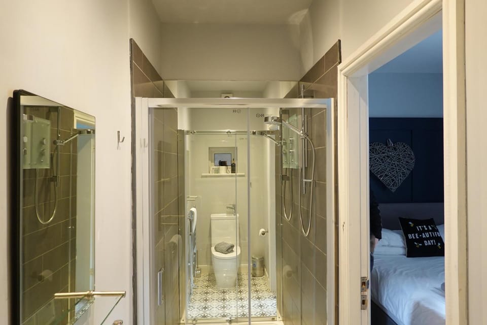 Shower, Toilet, Bathroom