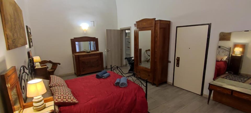 Bed, Photo of the whole room, Bedroom, towels, wardrobe