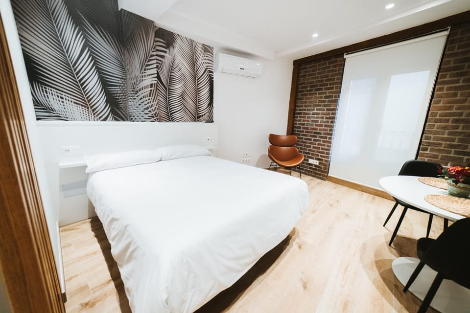 SUITES BERRUETA , Plaza Mayor by Albany Apartment in León