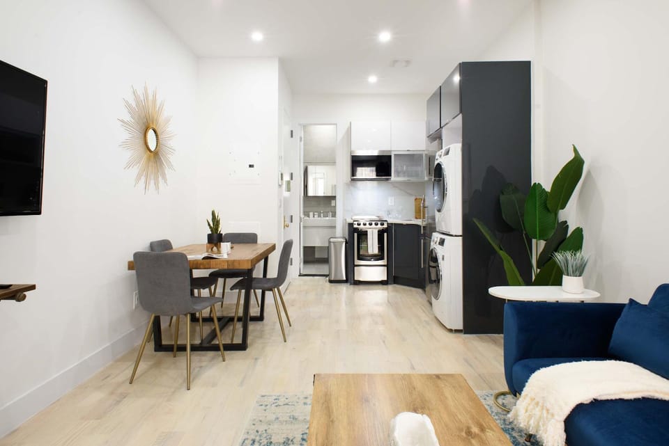 78-1A NEW Modern 1BR W&D Walk to Central Park Apartment in Roosevelt Island