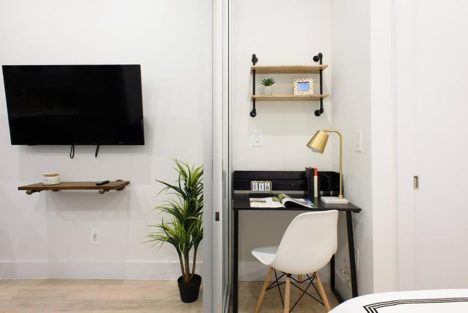 78-1B New 1BR prime UES WD in unit BEST VALUE Apartment in Roosevelt Island