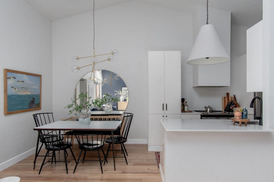 Quiet, convenient & Modern Haven Apartment in Gainesville